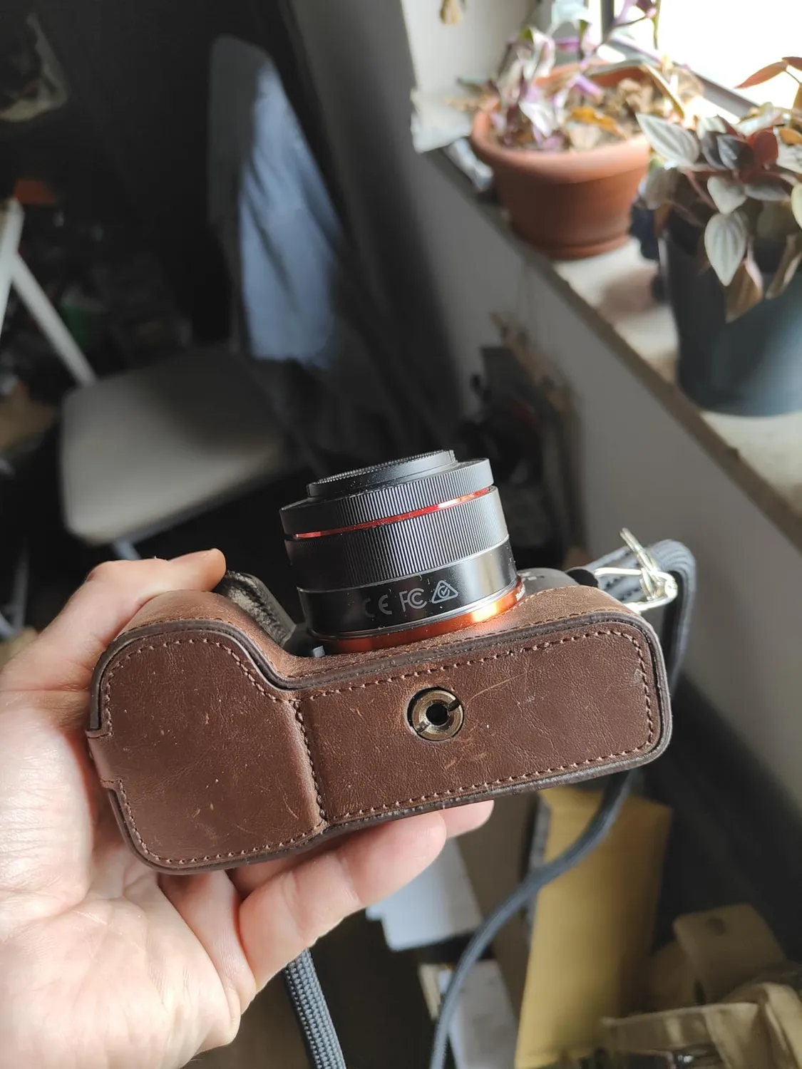 MegaGear Ever Ready Mezza Custodia Sony A7 II A7R II Nero