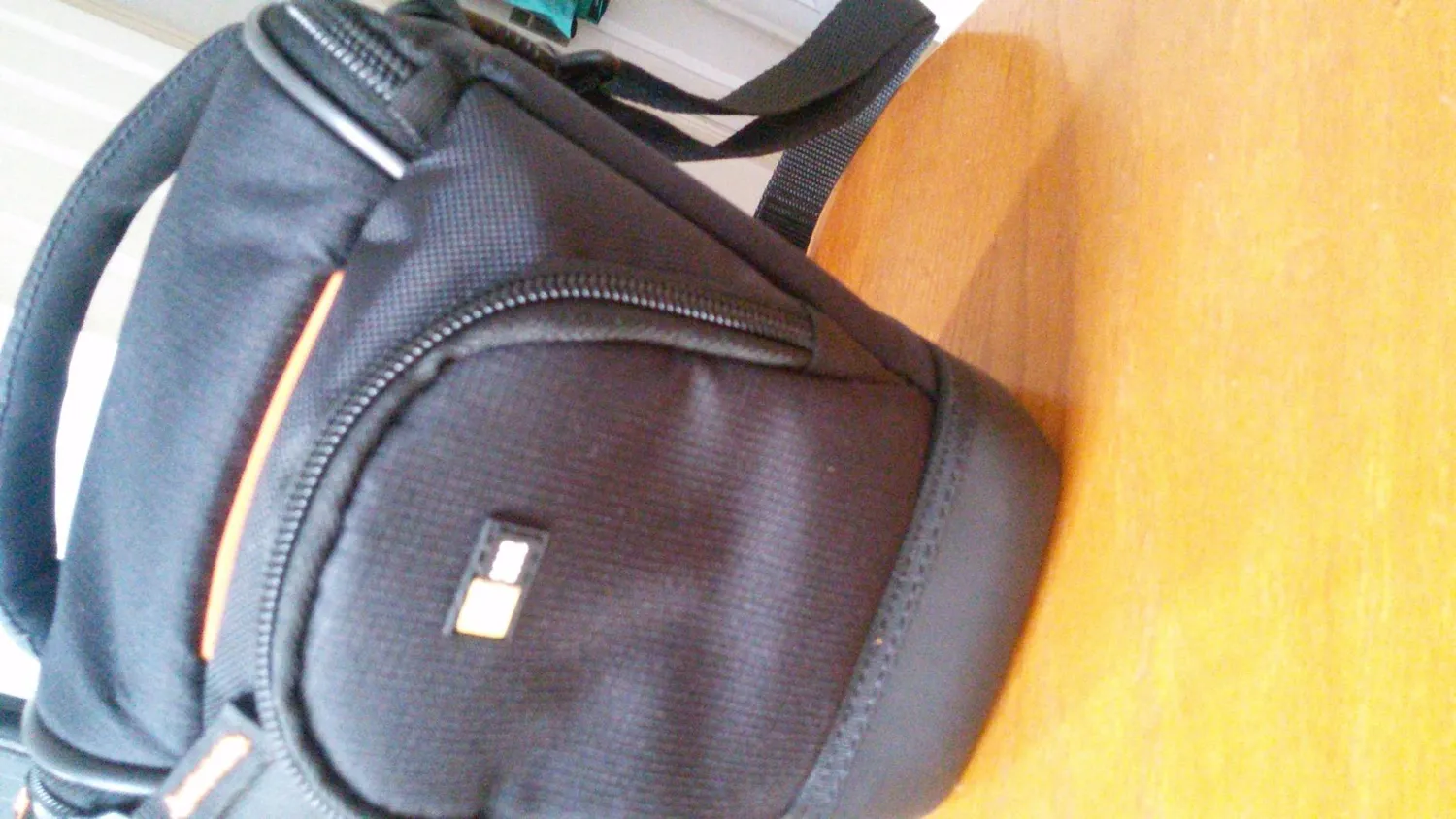 Case Logic SLRC-200 fondina reflex nera 15,2 cm impermeabile