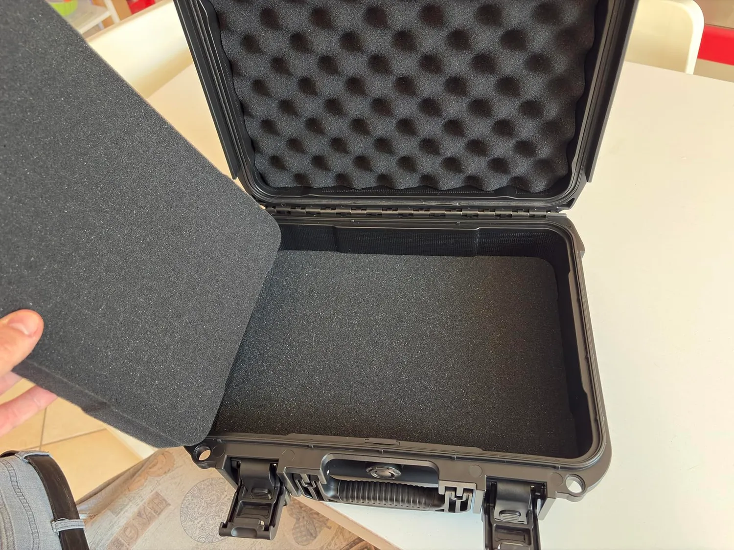 Concept valigia fotografica rigida IP67 34,5cm nera schiuma