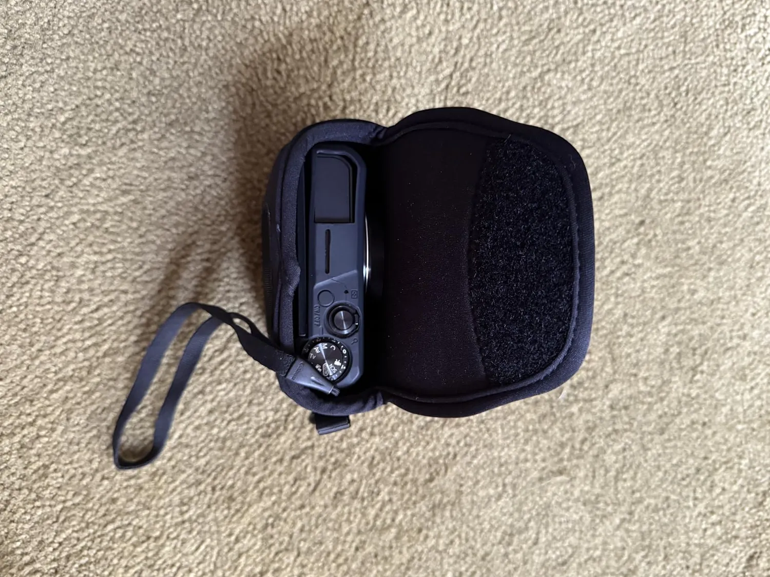 MegaGear MG371 Custodia Neoprene Blu Canon G7X Mark II G7X